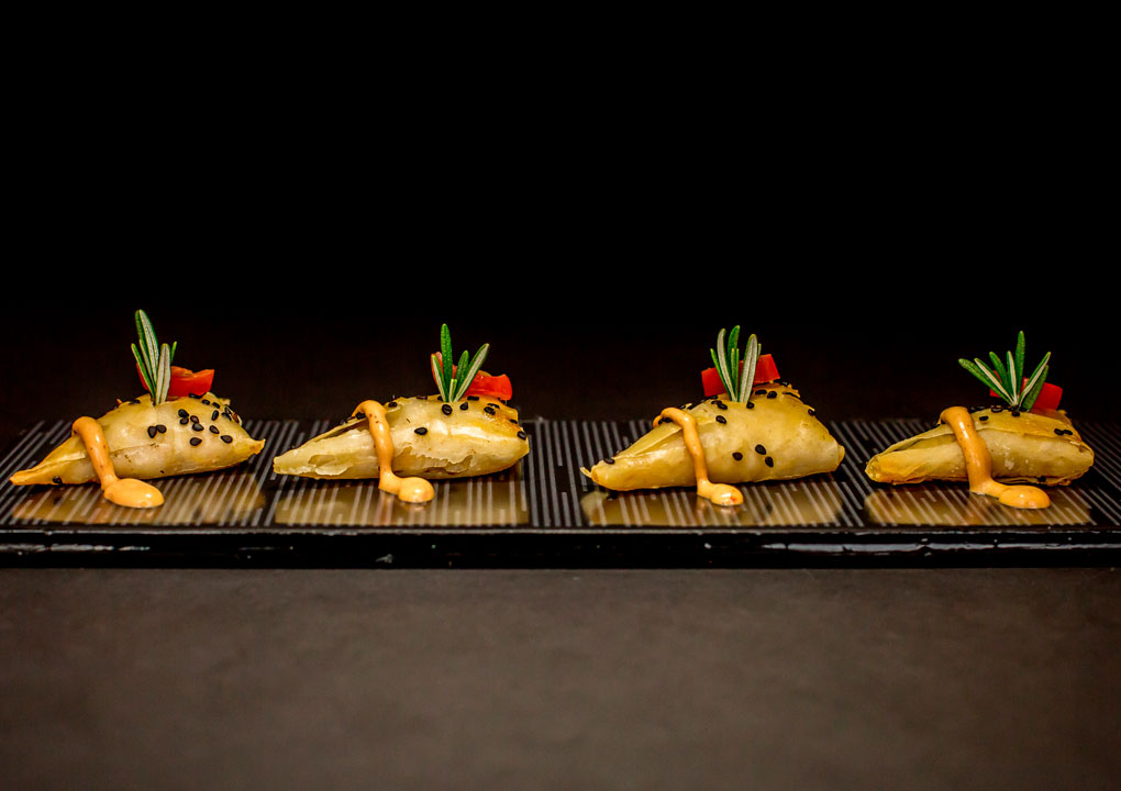 Bocadillo, Filo relleno de Mariscos con salsa de Chipotle